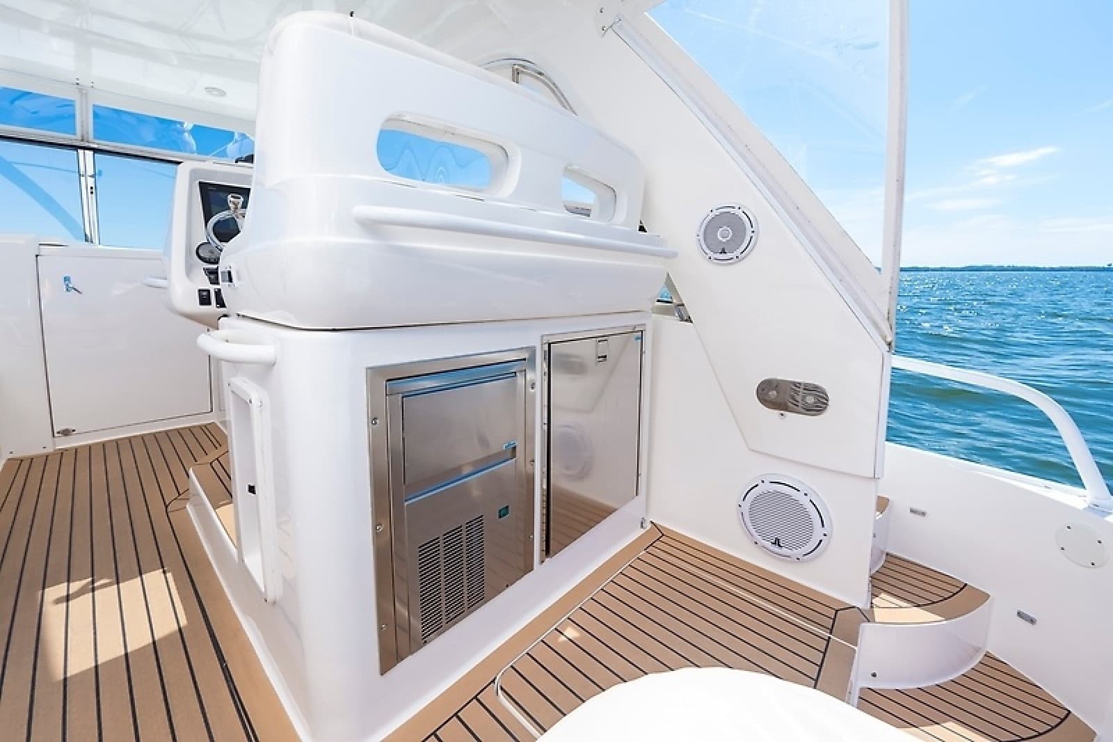 2010 Intrepid 475 Sport Yacht - Photo 23