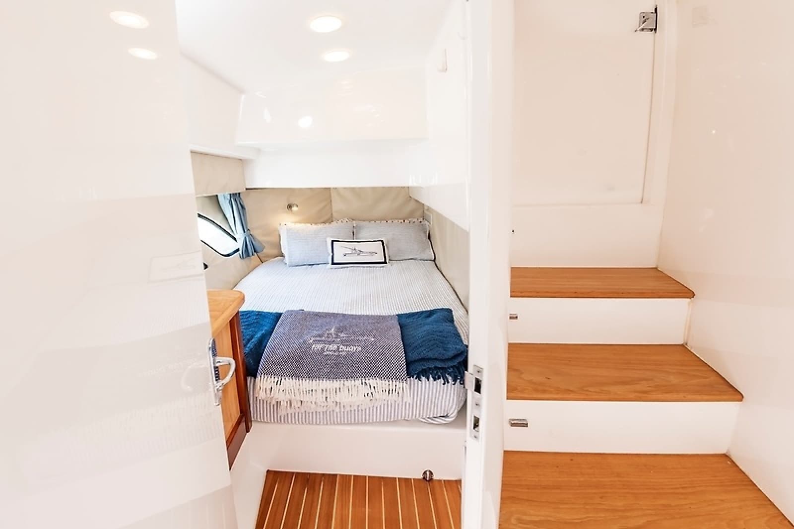 2010 Intrepid 475 Sport Yacht - Photo 43