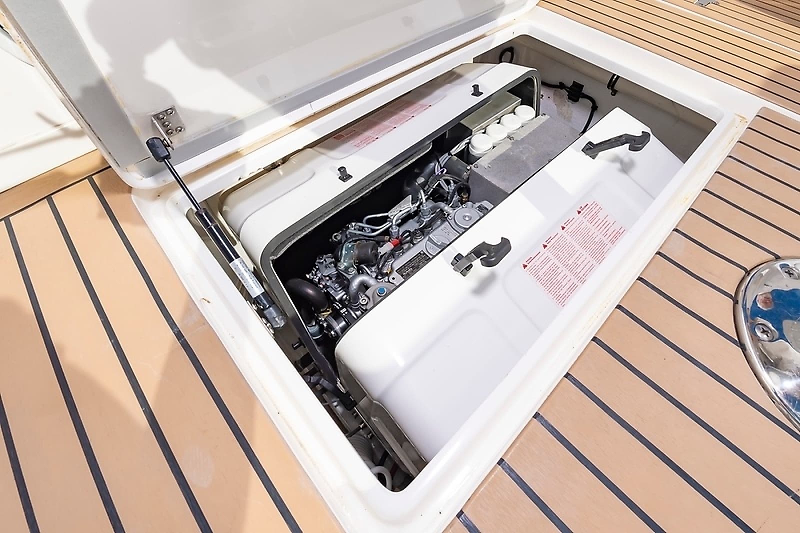 2010 Intrepid 475 Sport Yacht - Photo 20