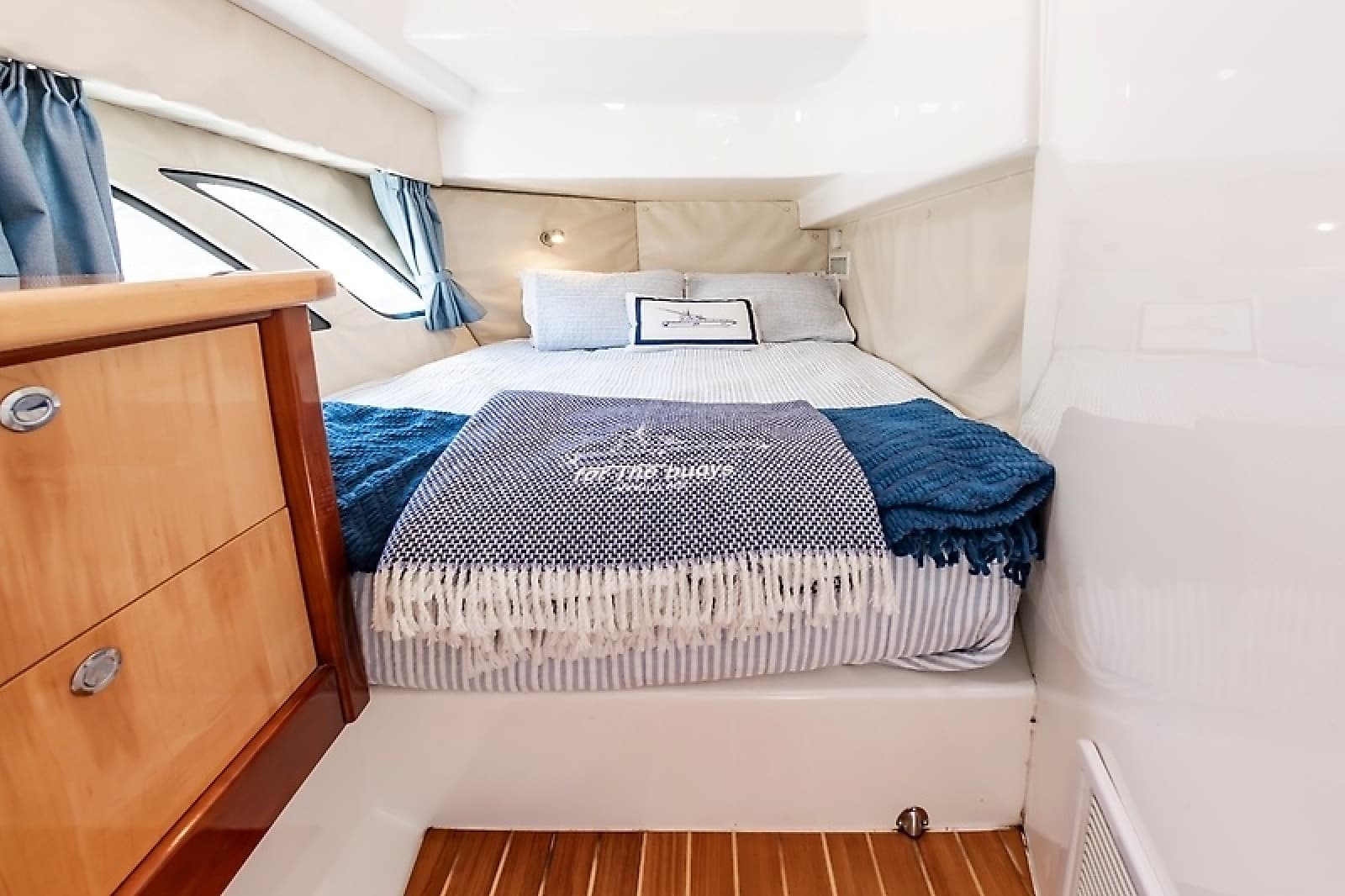 2010 Intrepid 475 Sport Yacht - Photo 44