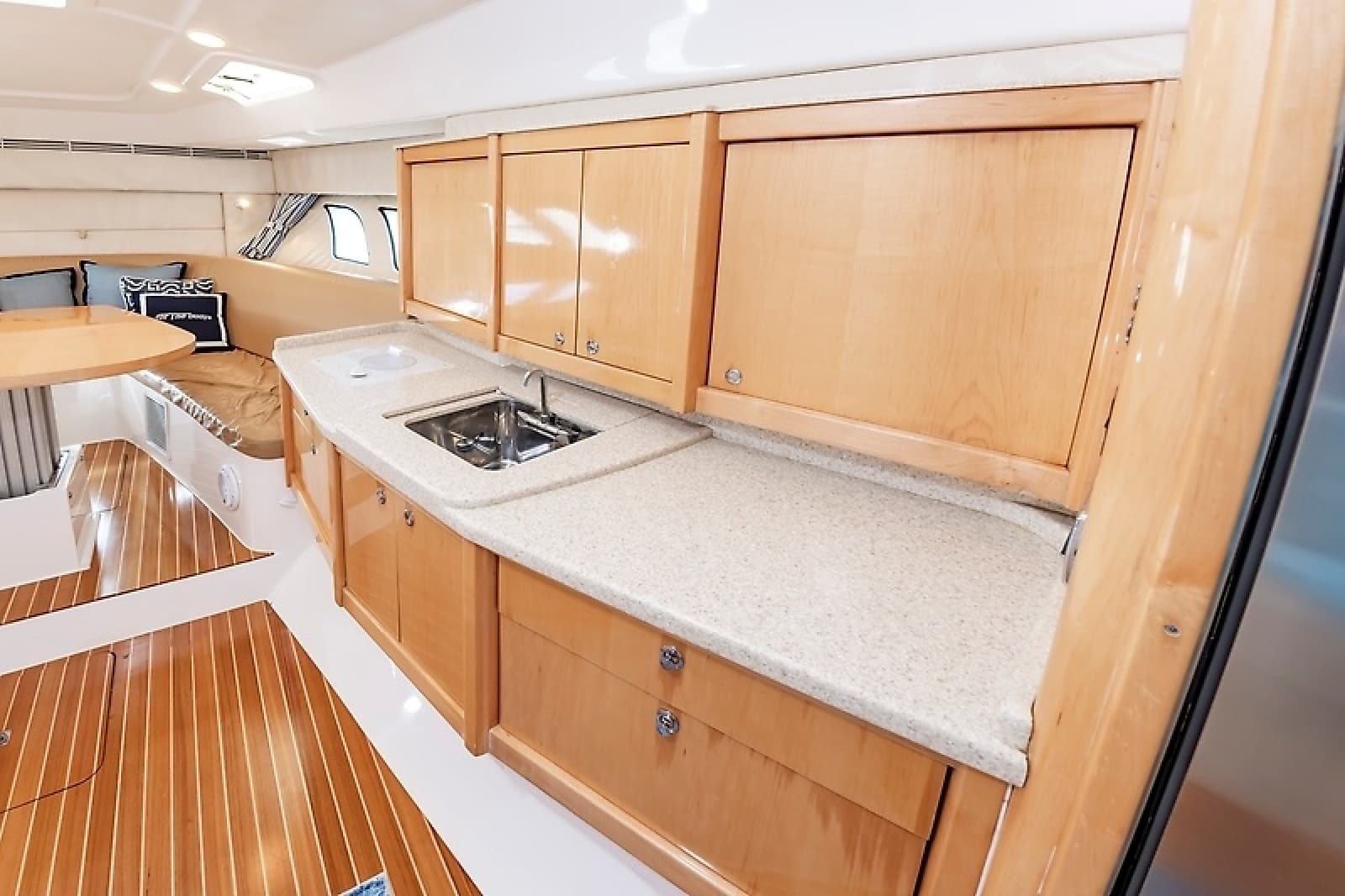 2010 Intrepid 475 Sport Yacht - Photo 27