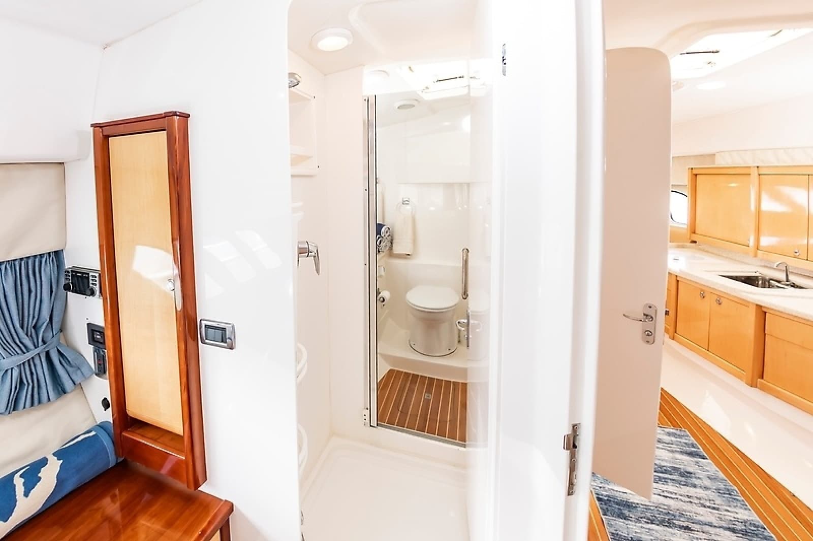 2010 Intrepid 475 Sport Yacht - Photo 37