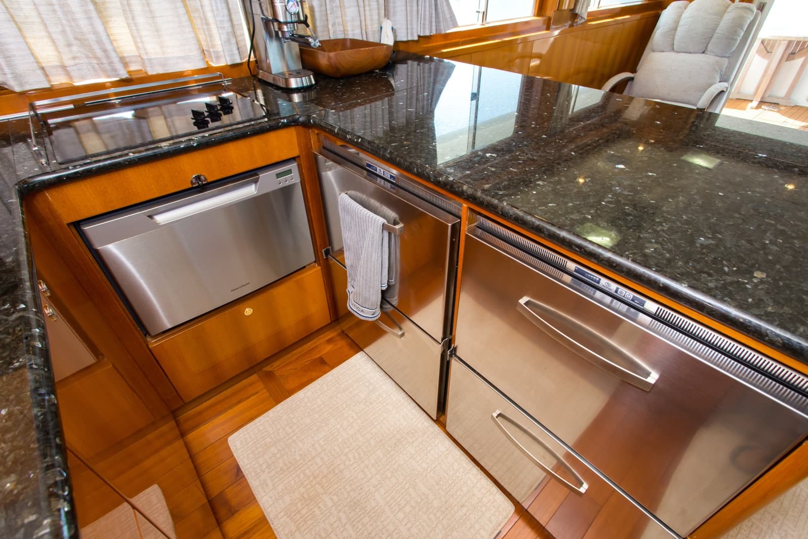2003 Jefferson 57 Pilothouse - Photo 53