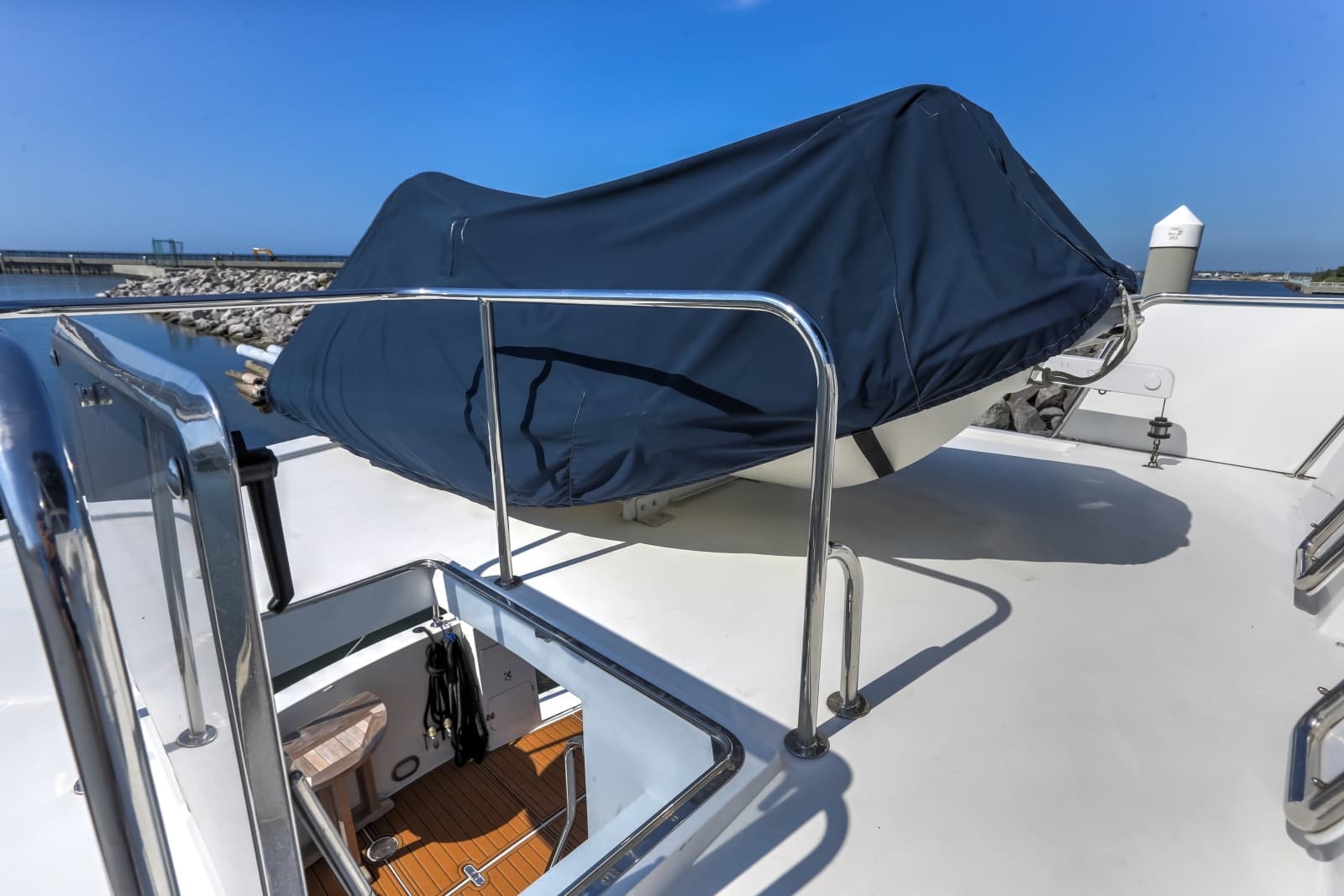 2003 Jefferson 57 Pilothouse - Photo 31