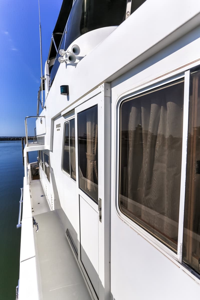 2003 Jefferson 57 Pilothouse - Photo 18