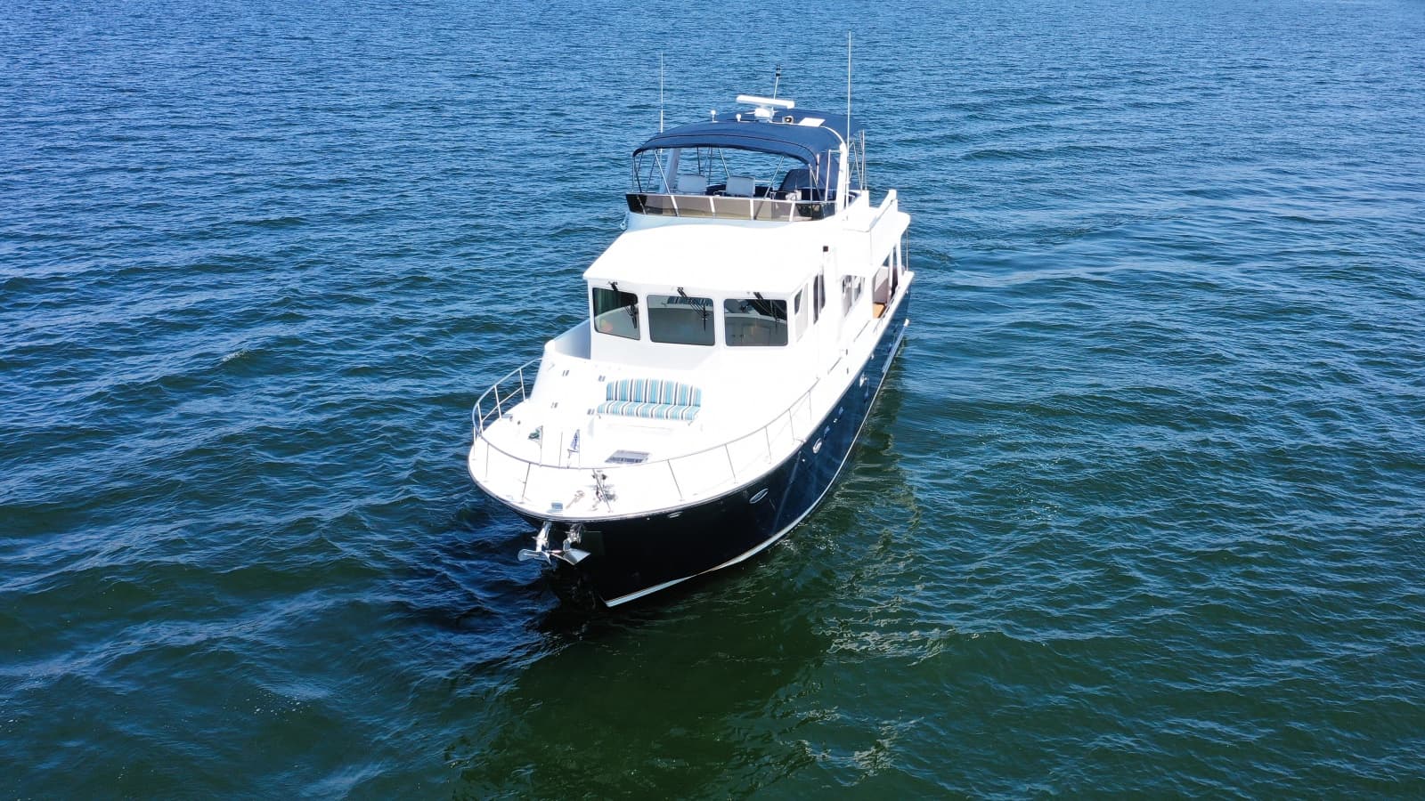 2003 Jefferson 57 Pilothouse - Photo 4