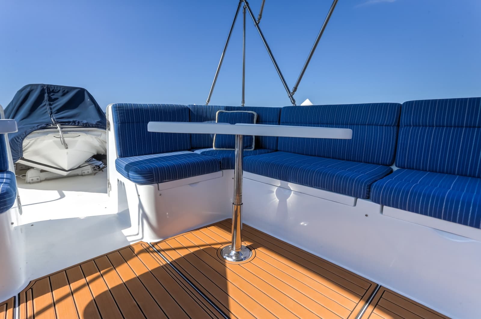 2003 Jefferson 57 Pilothouse - Photo 32