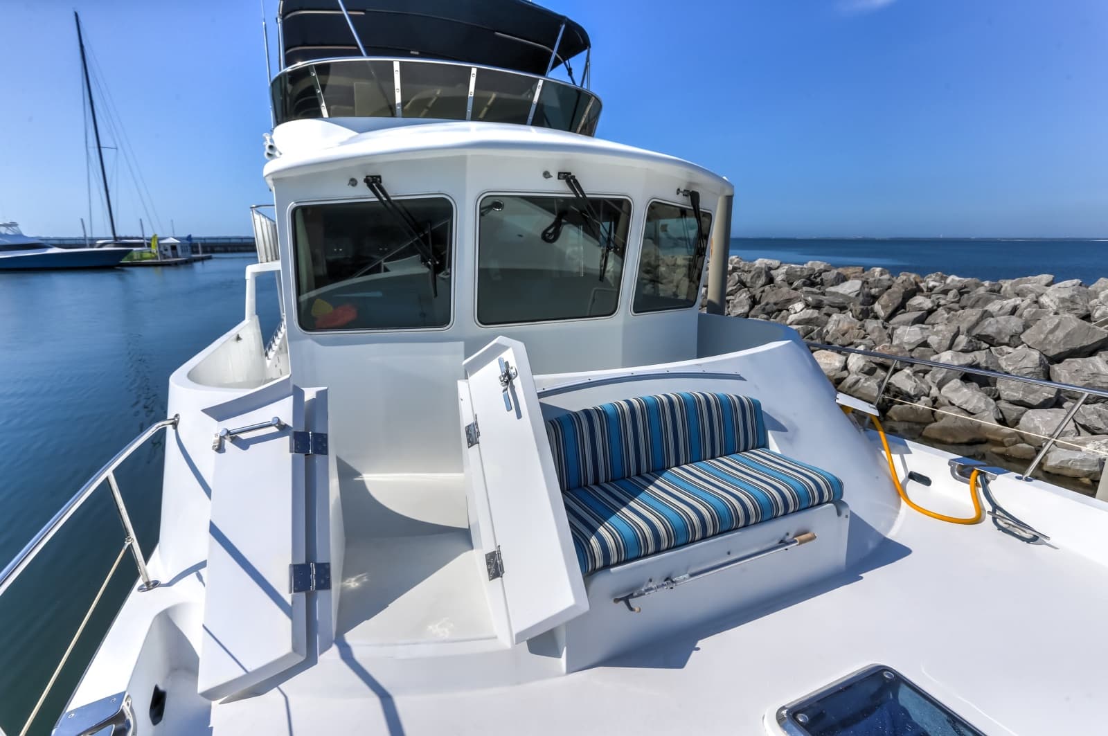 2003 Jefferson 57 Pilothouse - Photo 13