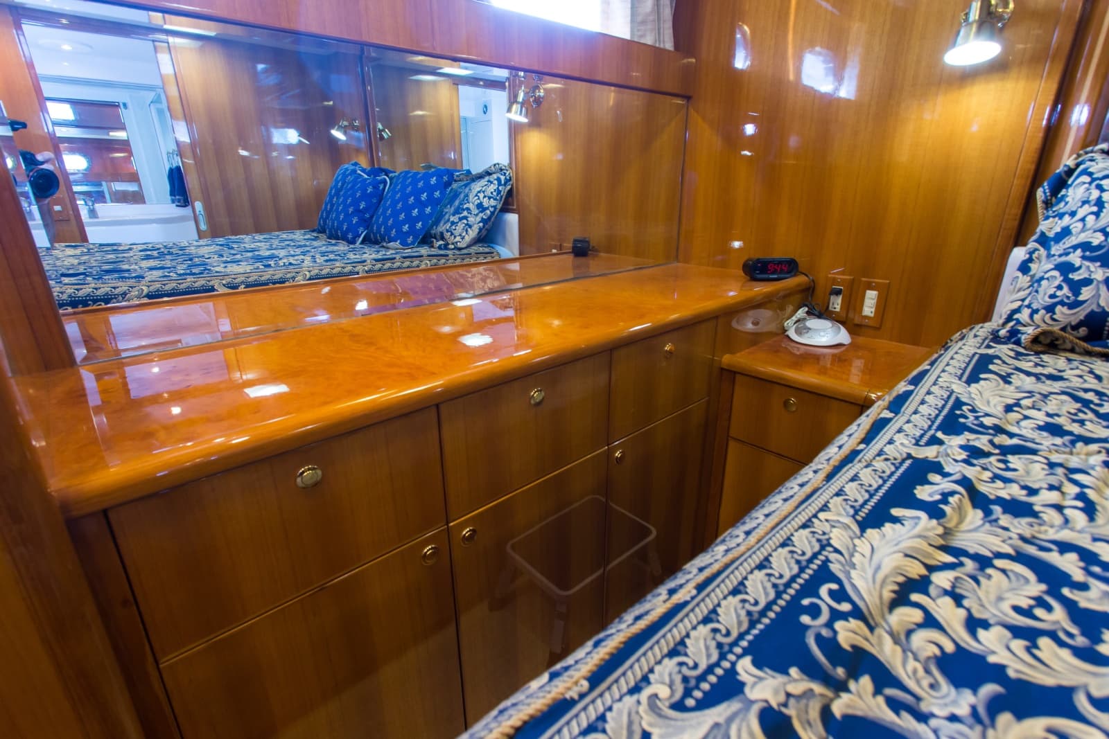 2003 Jefferson 57 Pilothouse - Photo 68