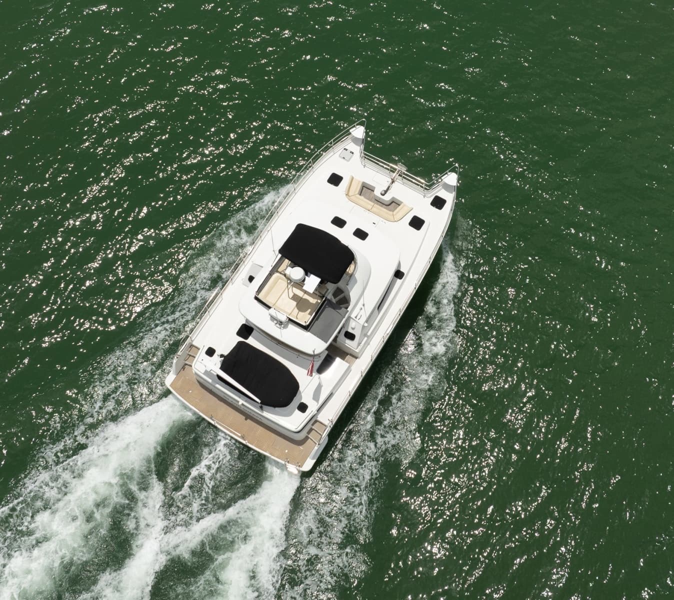 2005 Lagoon Power 43 - Photo 3
