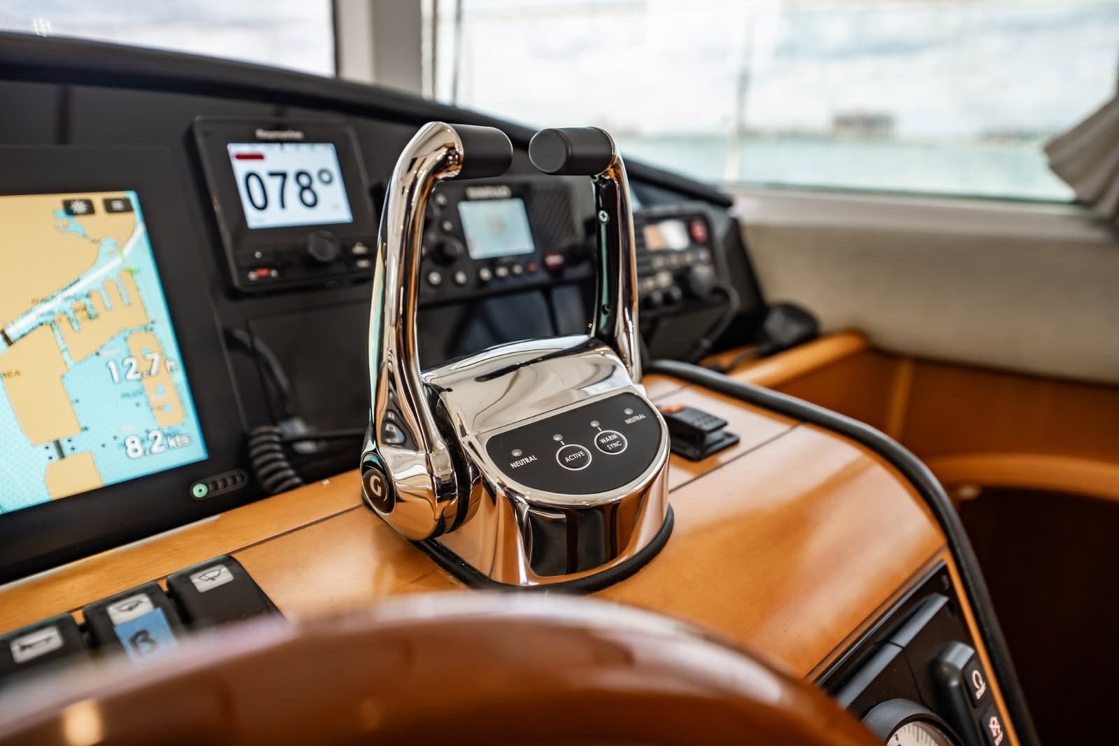 2005 Lagoon Power 43 - Photo 26