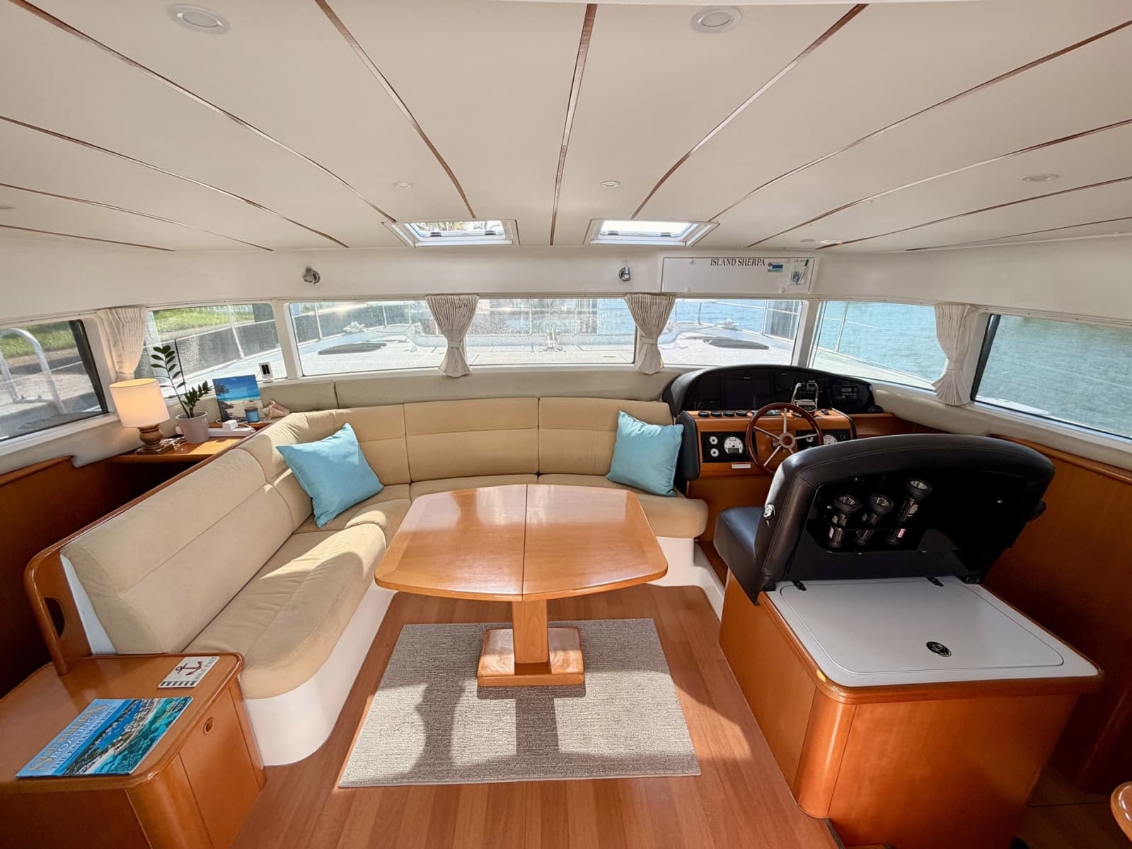 2005 Lagoon Power 43 - Photo 22