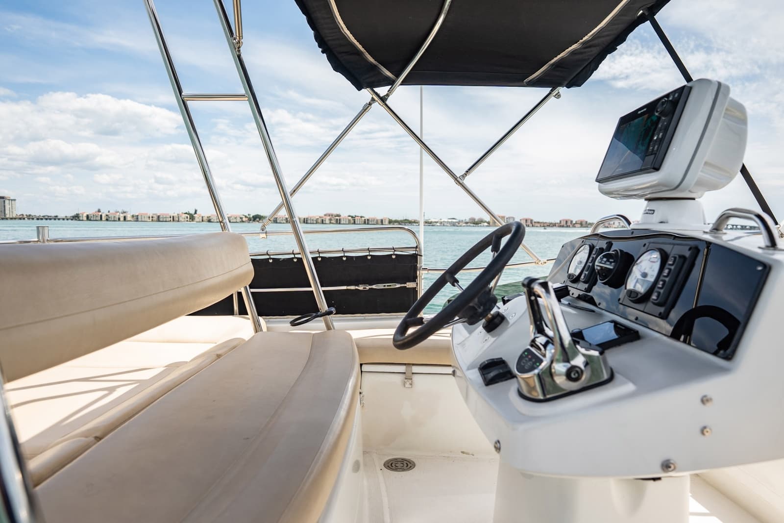 2005 Lagoon Power 43 - Photo 14