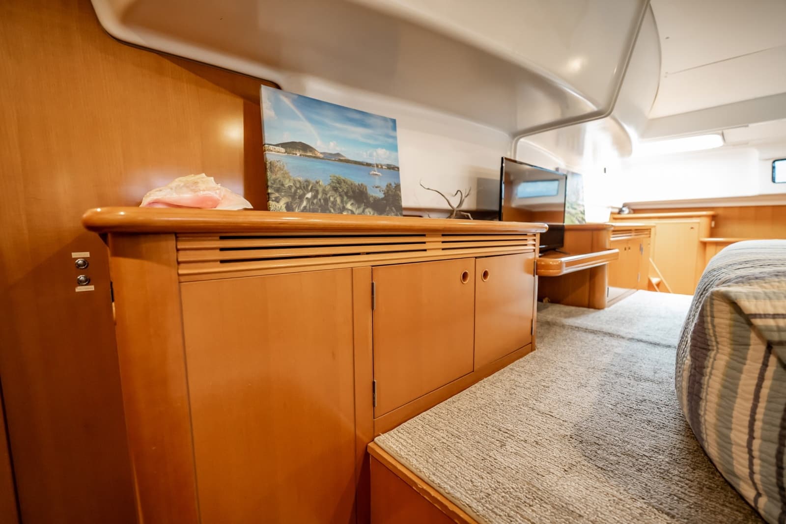 2005 Lagoon Power 43 - Photo 36