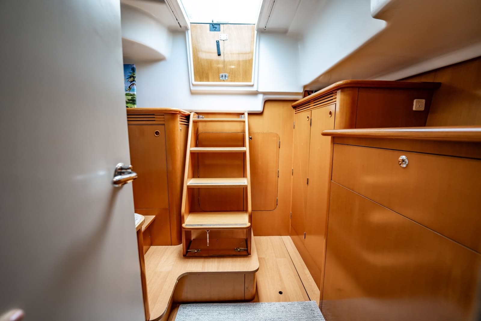 2005 Lagoon Power 43 - Photo 43