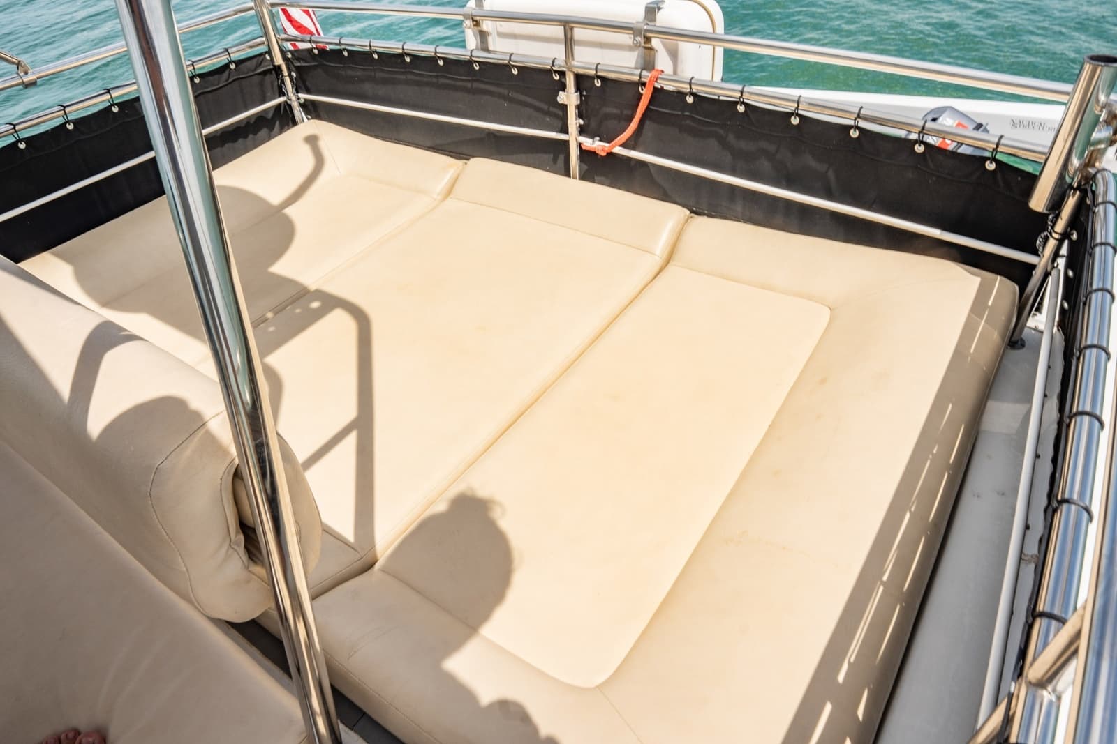 2005 Lagoon Power 43 - Photo 17