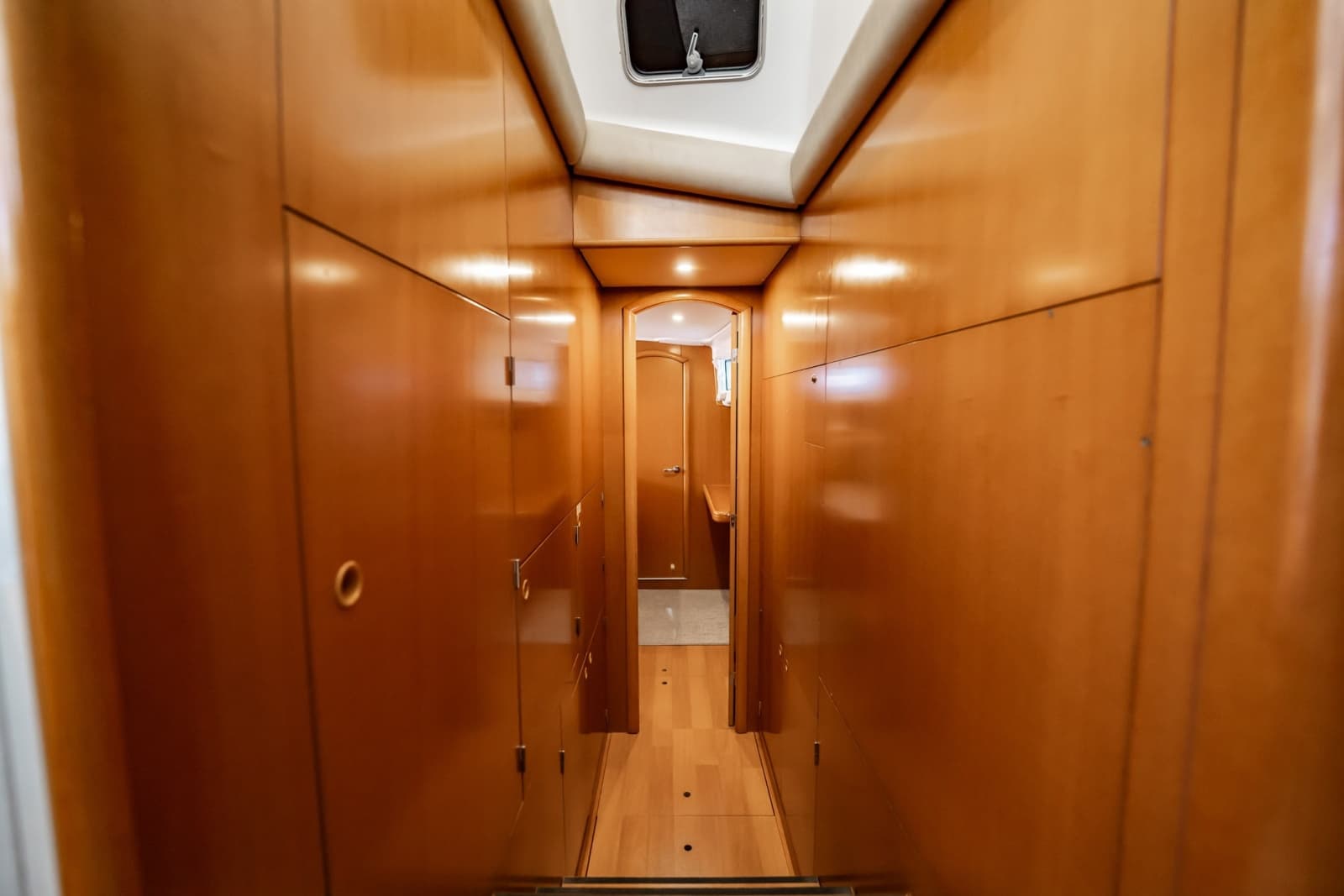 2005 Lagoon Power 43 - Photo 48