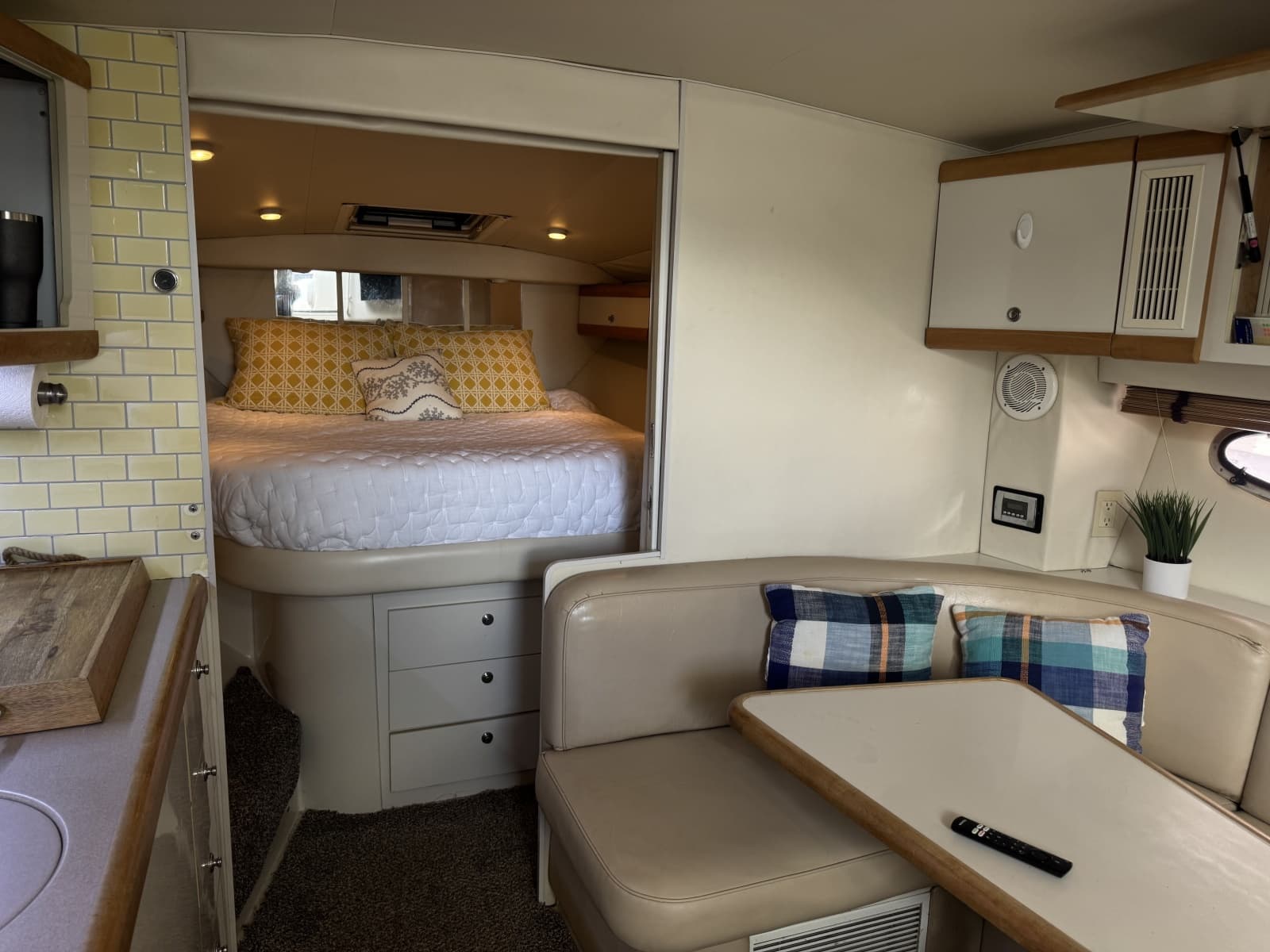 1995 Trojan 350 Express - Photo 24