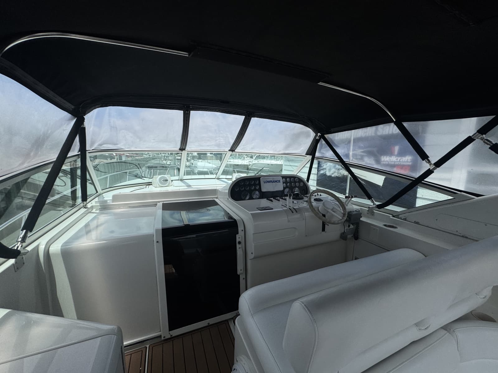 1995 Trojan 350 Express - Photo 11