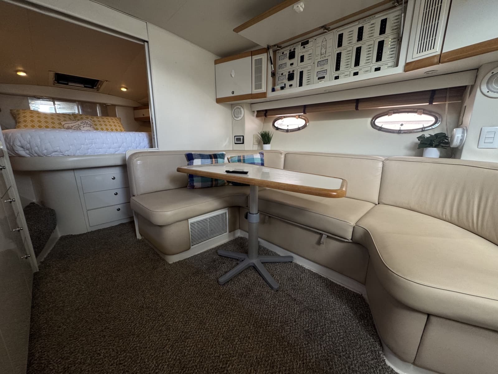 1995 Trojan 350 Express - Photo 23