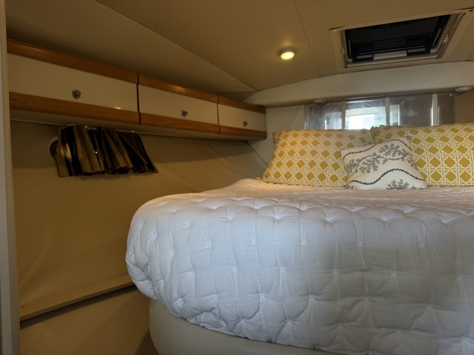 1995 Trojan 350 Express - Photo 29