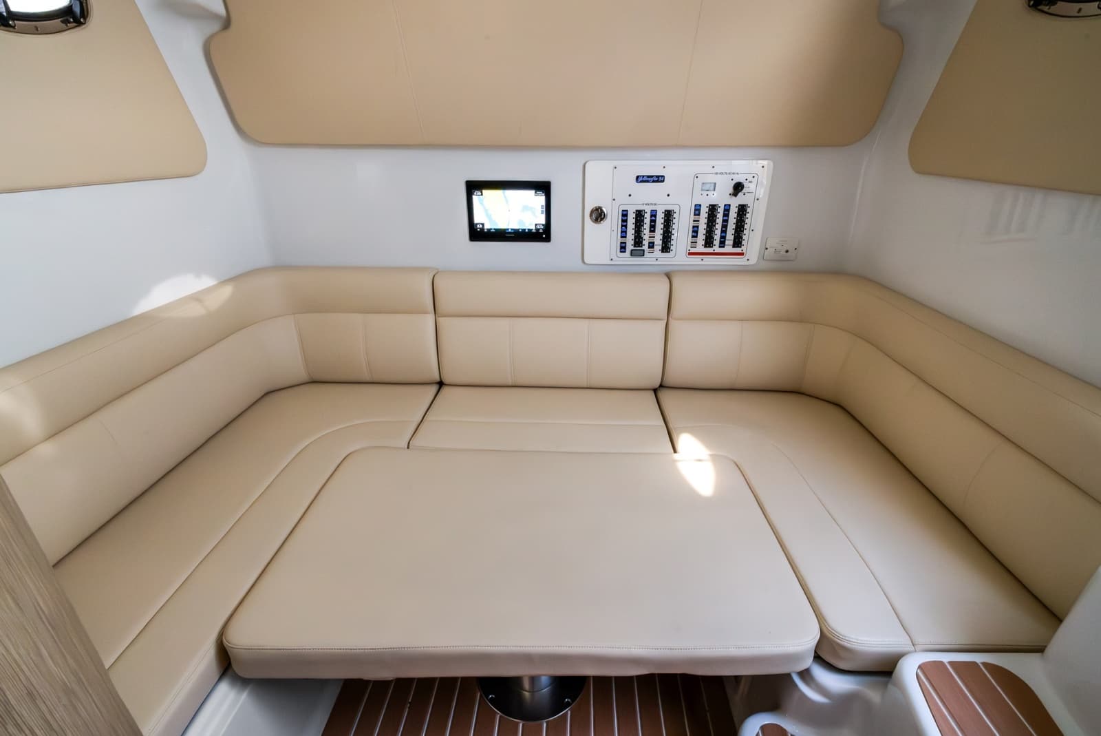 2024 Yellowfin 54 Offshore - Photo 49
