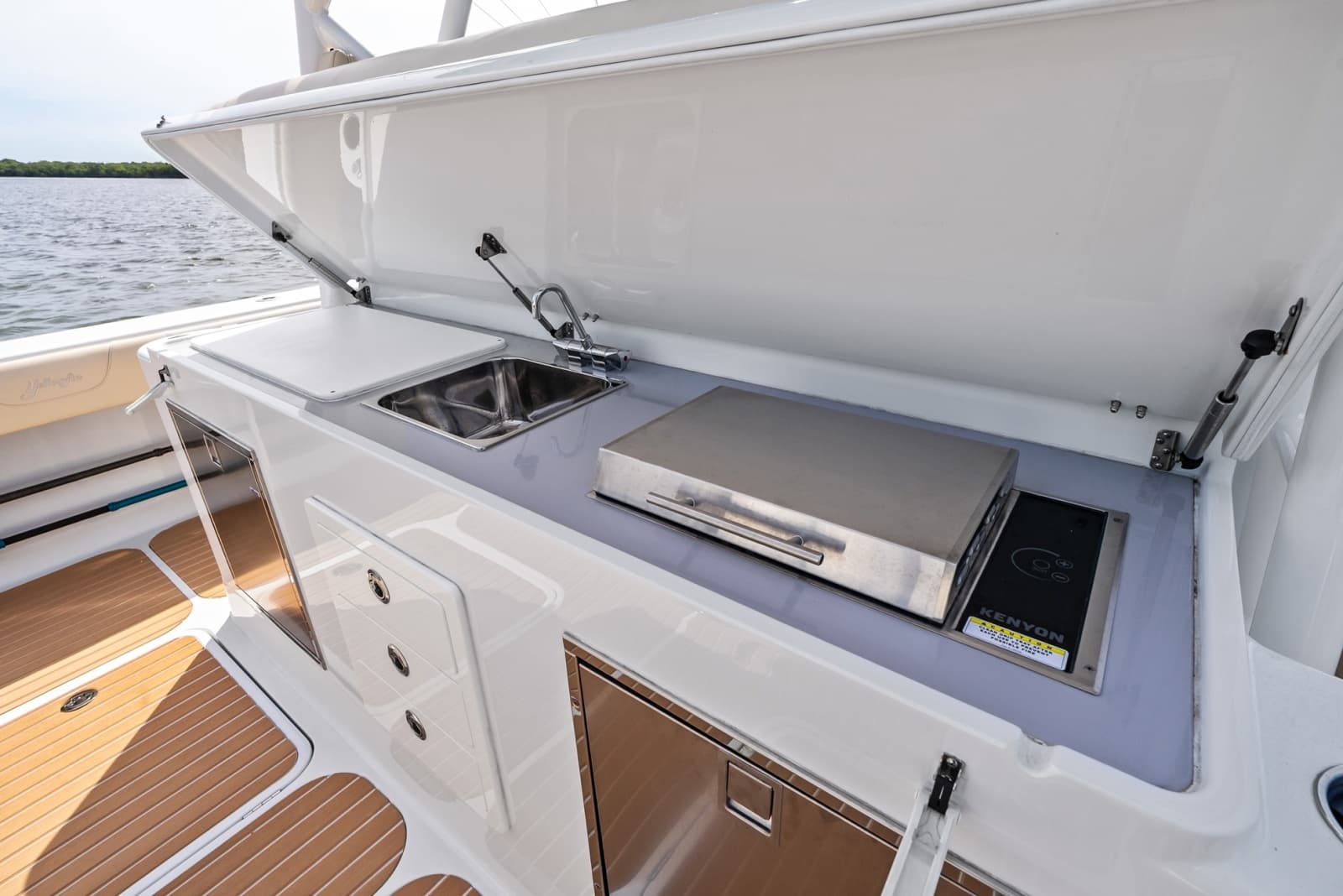 2024 Yellowfin 54 Offshore - Photo 43