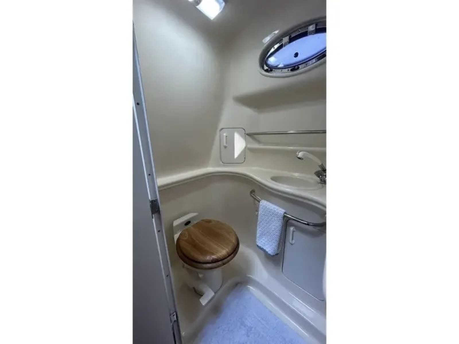 1999 Sea Ray Sundancer 340 - Photo 30