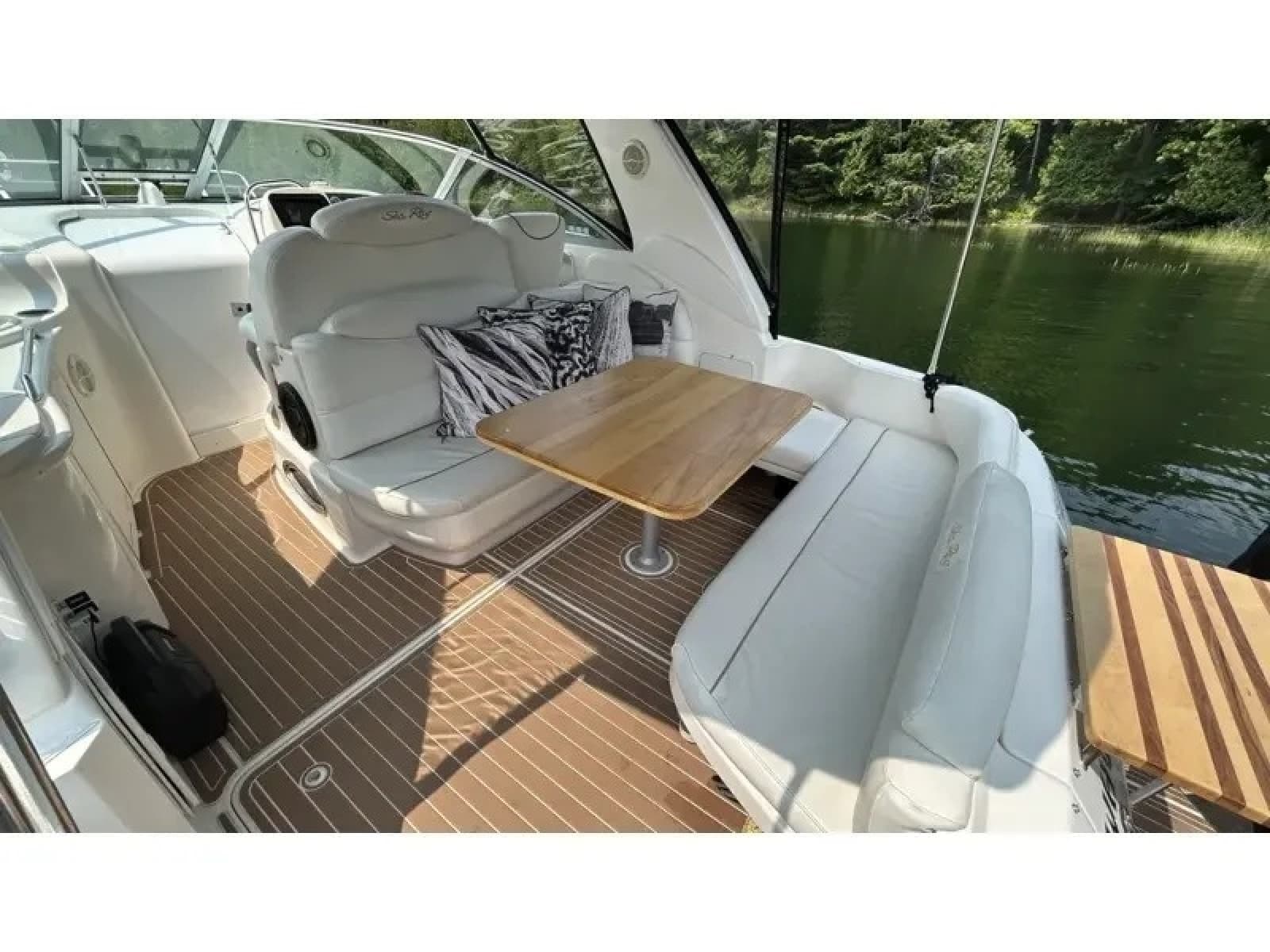 1999 Sea Ray Sundancer 340 - Photo 12