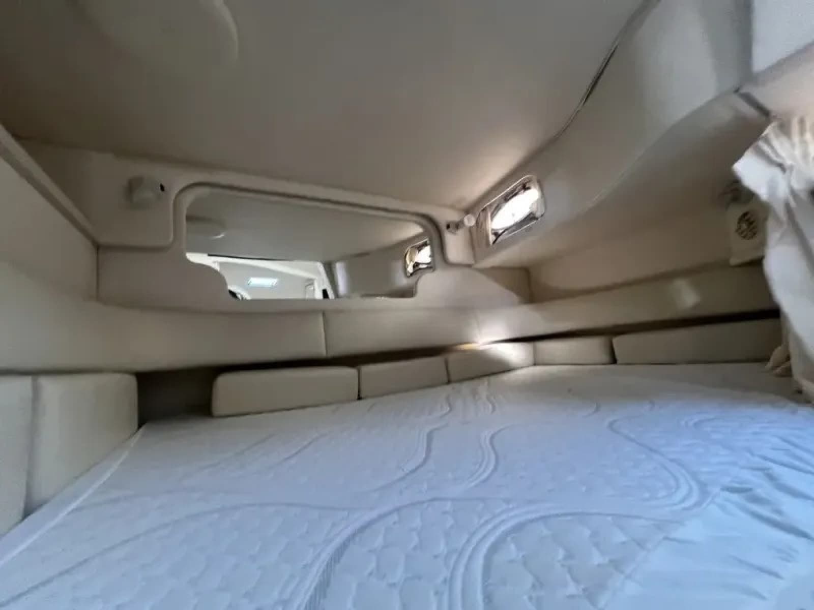 1999 Sea Ray Sundancer 340 - Photo 28