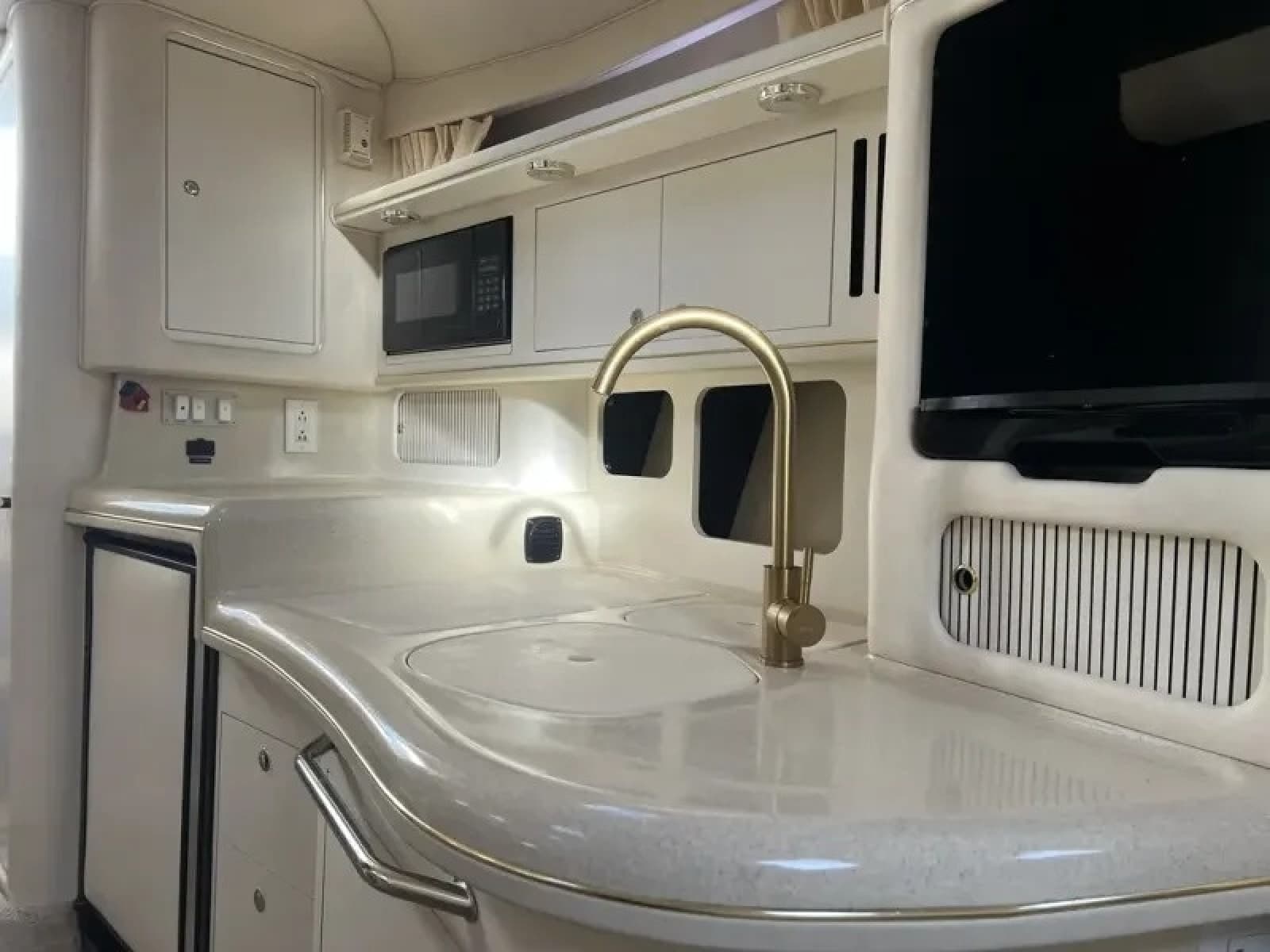 1999 Sea Ray Sundancer 340 - Photo 15