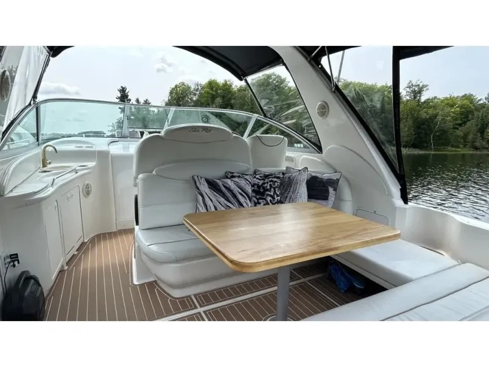 1999 Sea Ray Sundancer 340 - Photo 5