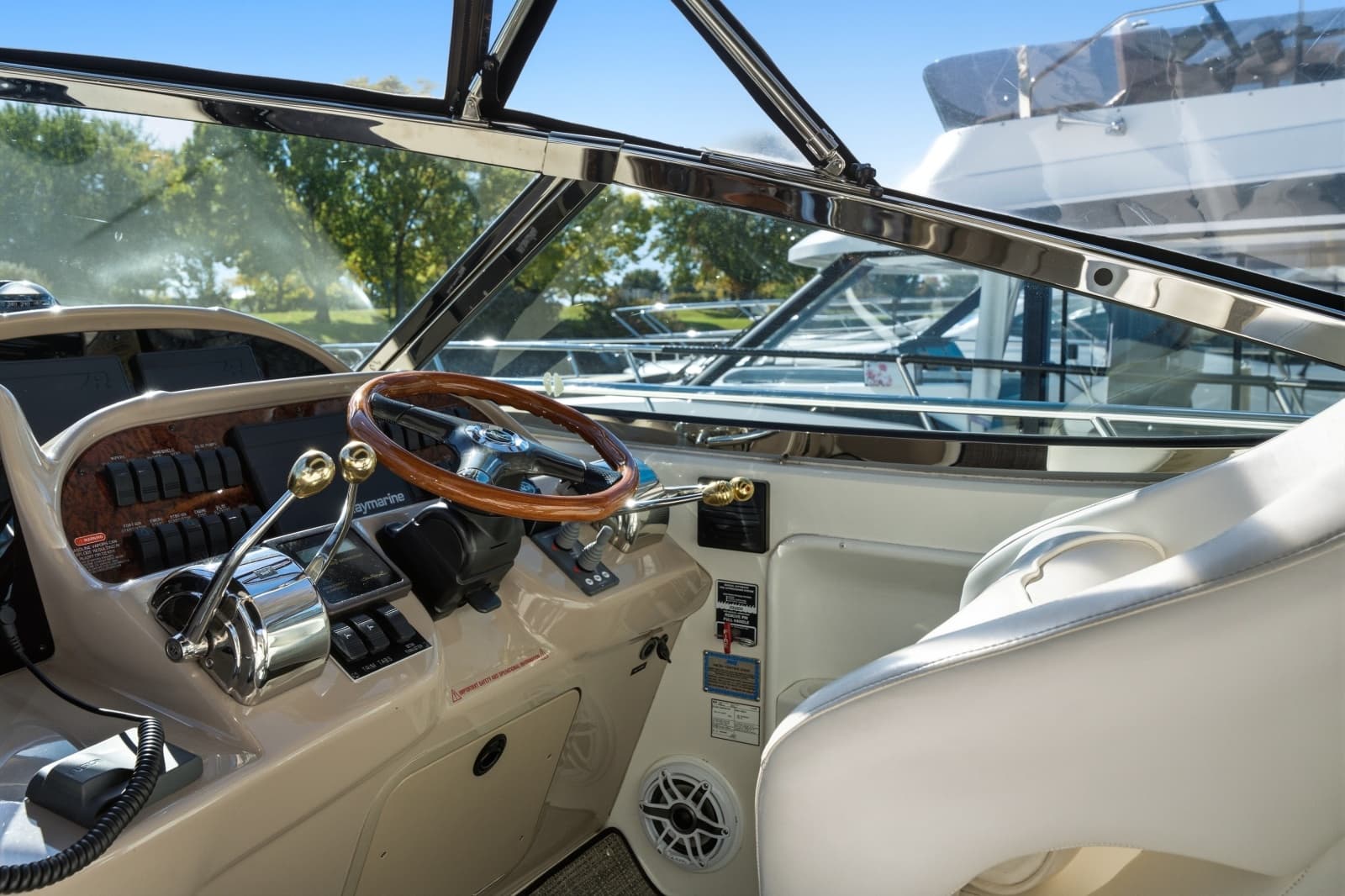 2004 Sea Ray 360 SUNDANCER - Photo 10