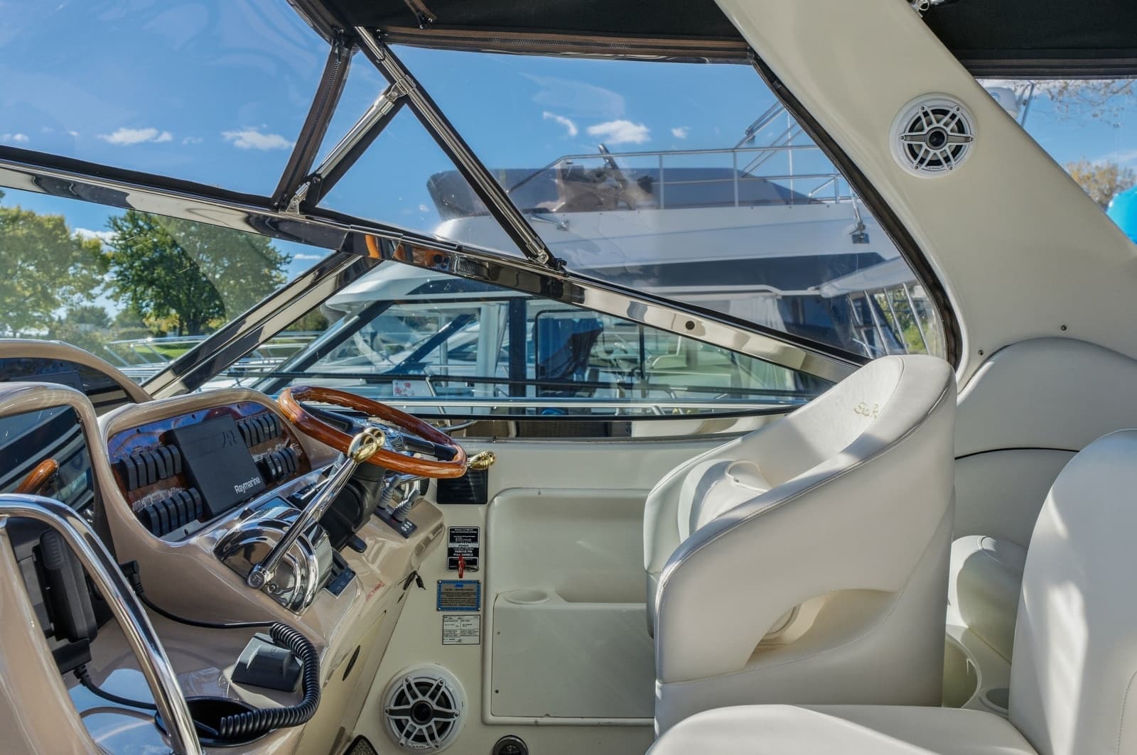 2004 Sea Ray 360 SUNDANCER - Photo 13