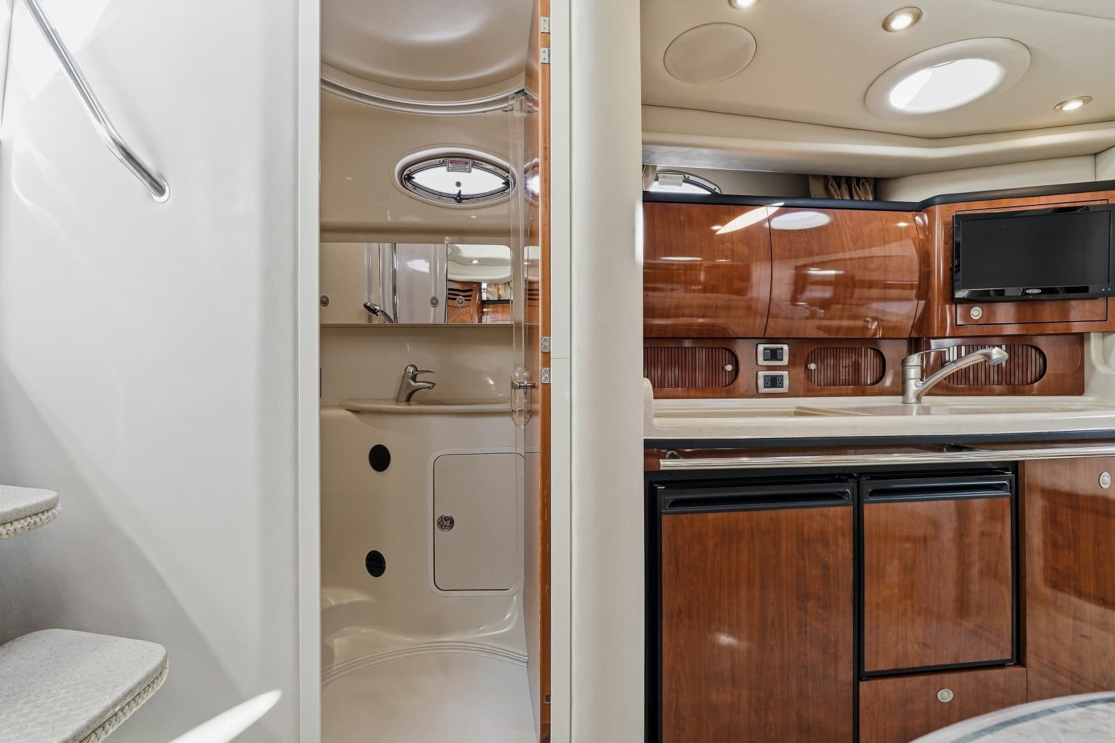 2004 Sea Ray 360 SUNDANCER - Photo 26