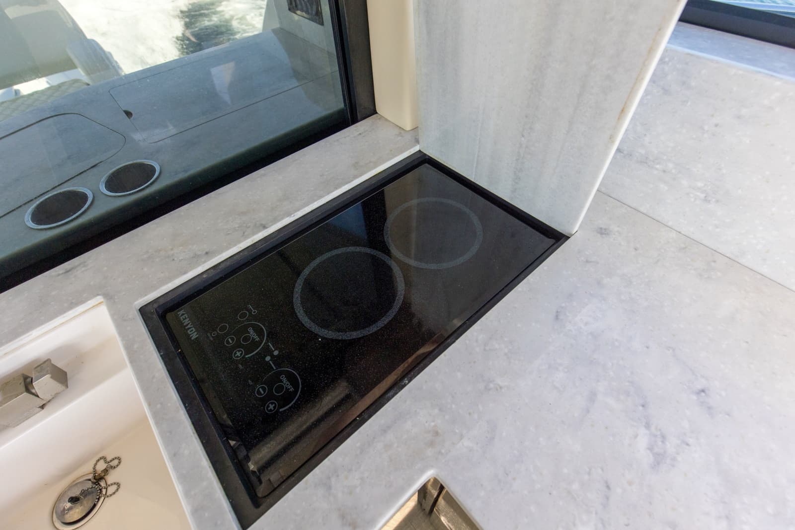 2020 Regal 38 XO - Photo 23