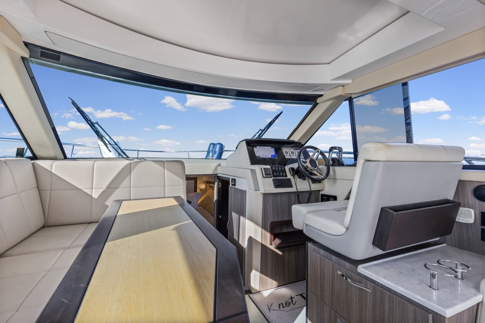 2020 Regal 38 XO - Photo 9