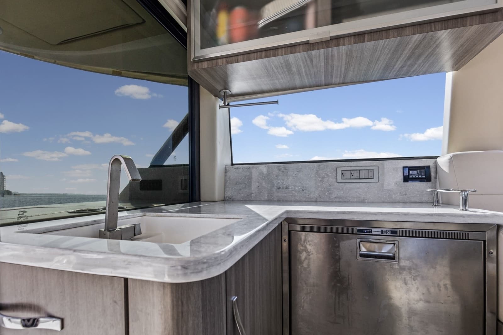 2020 Regal 38 XO - Photo 13