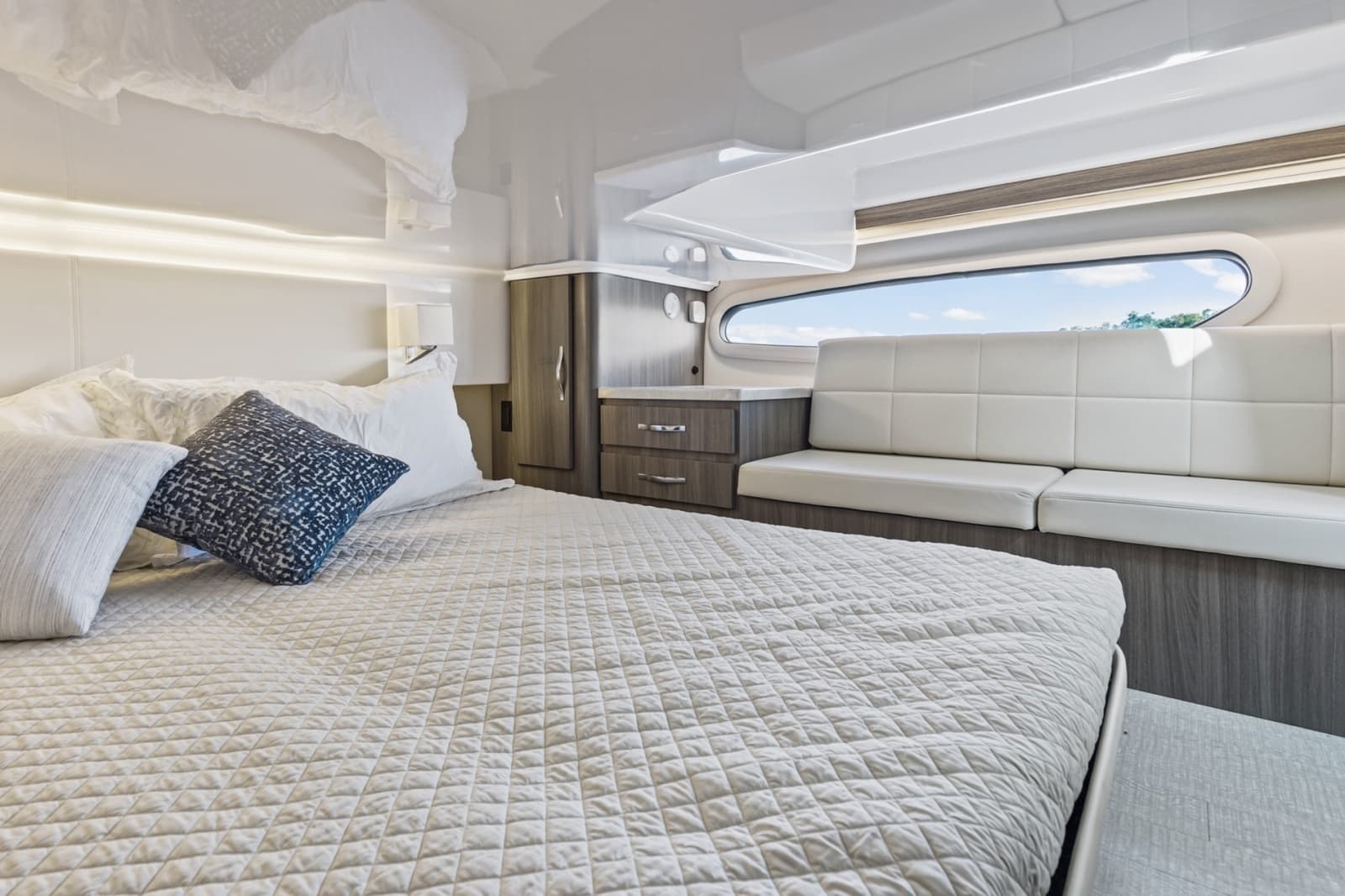 2020 Regal 38 XO - Photo 33
