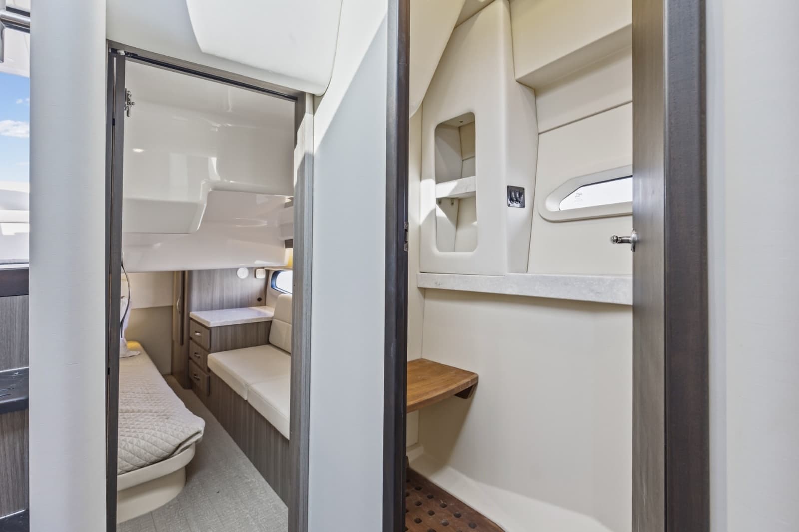 2020 Regal 38 XO - Photo 31