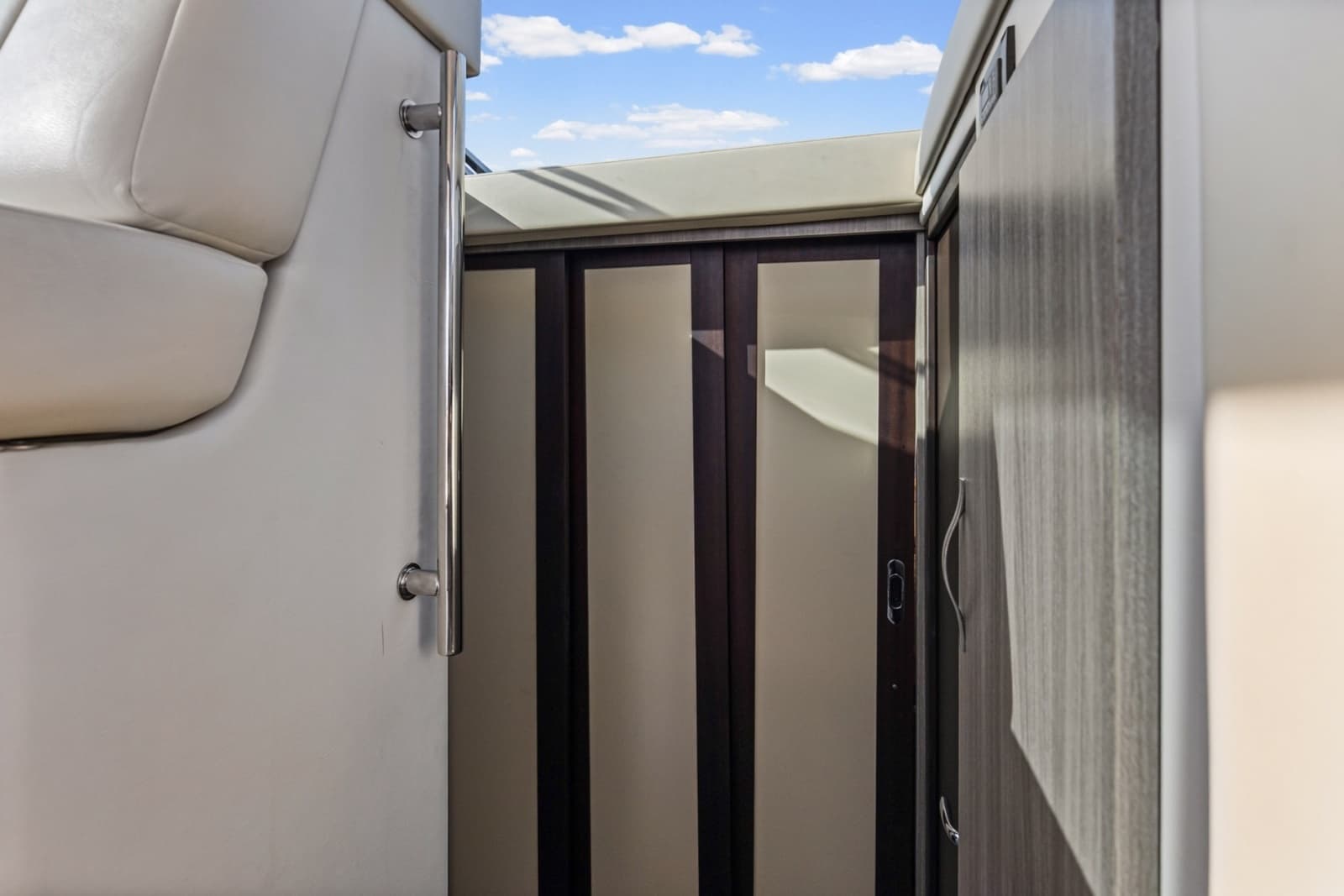 2020 Regal 38 XO - Photo 37