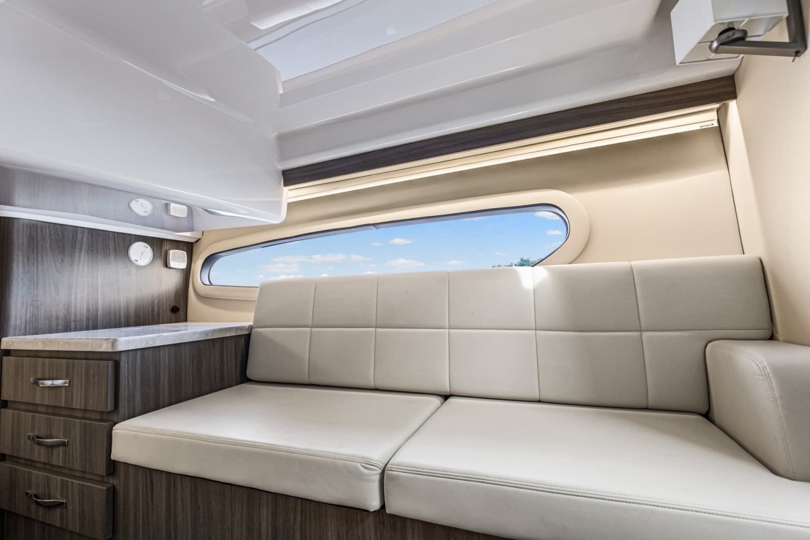 2020 Regal 38 XO - Photo 36
