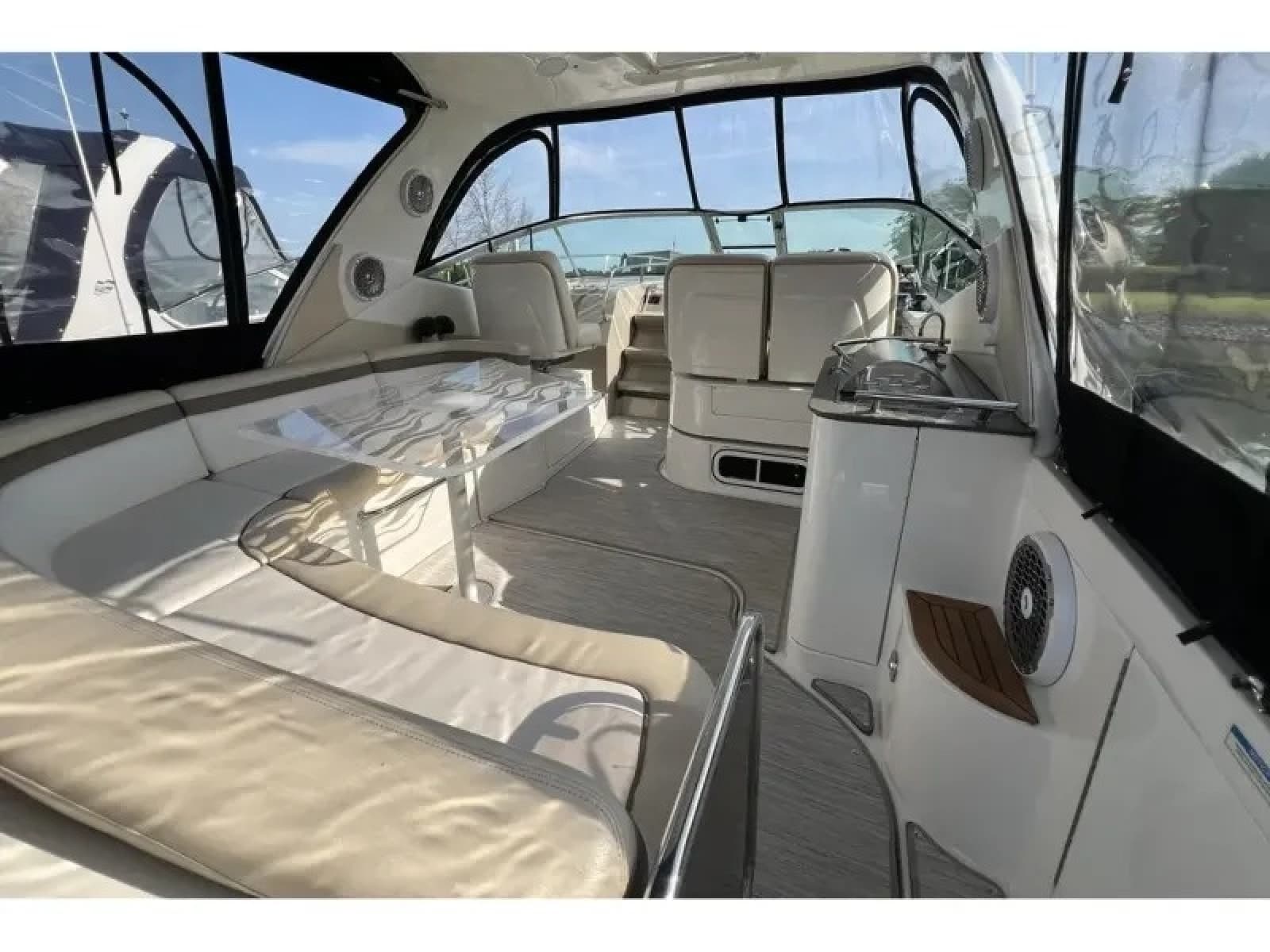 2012 Sea Ray 370 SUNDANCER - Photo 5