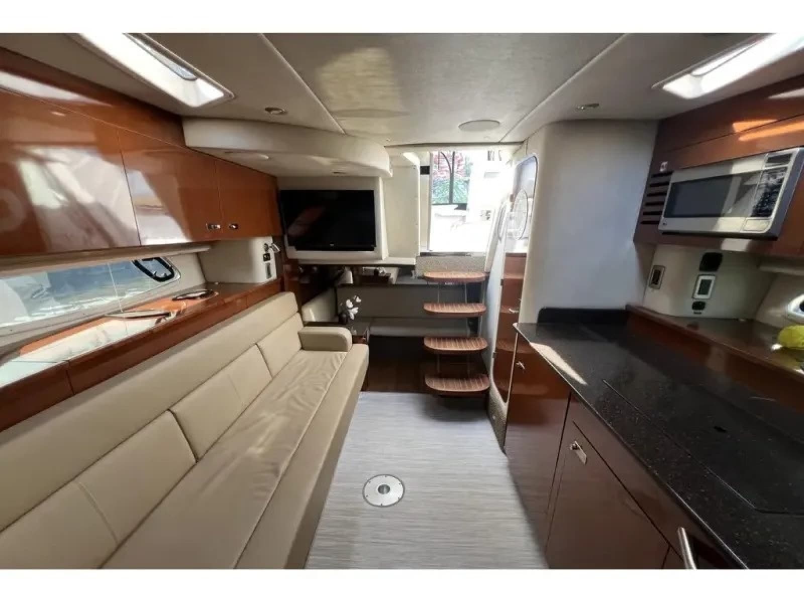 2012 Sea Ray 370 SUNDANCER - Photo 22