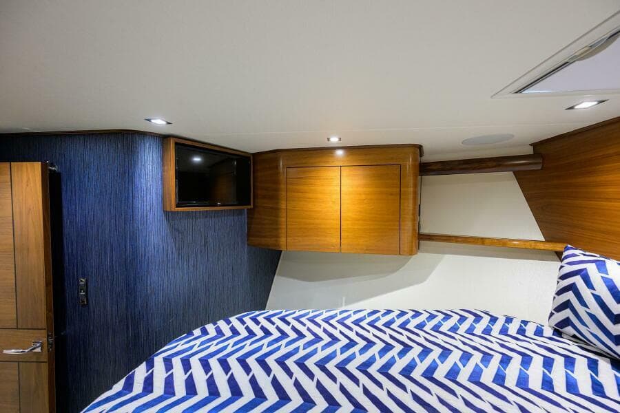2023 Viking 64 Convertible - Photo 23