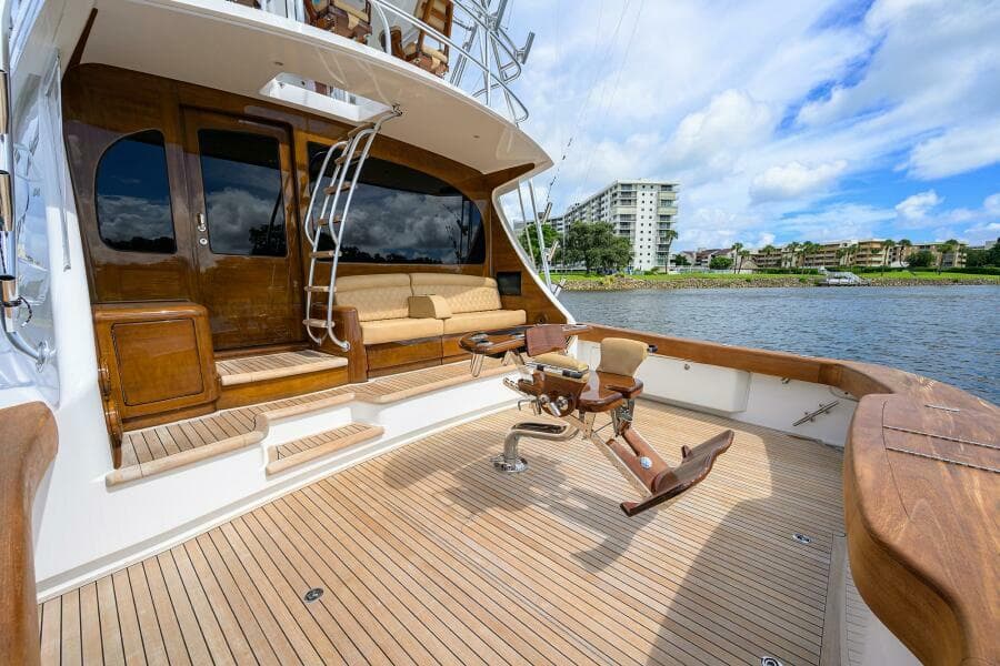 2023 Viking 64 Convertible - Photo 44