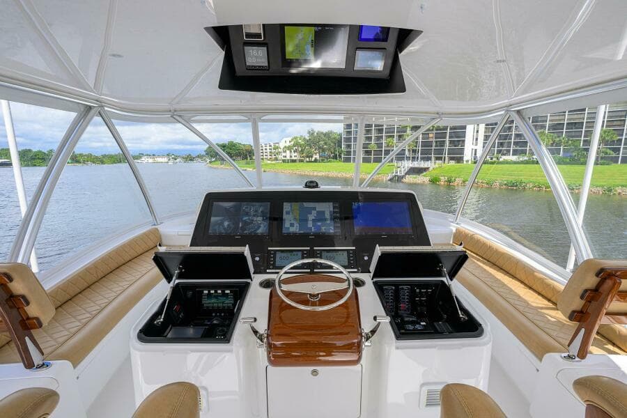 2023 Viking 64 Convertible - Photo 37