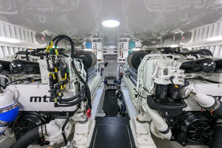 2023 Viking 64 Convertible - Photo 58