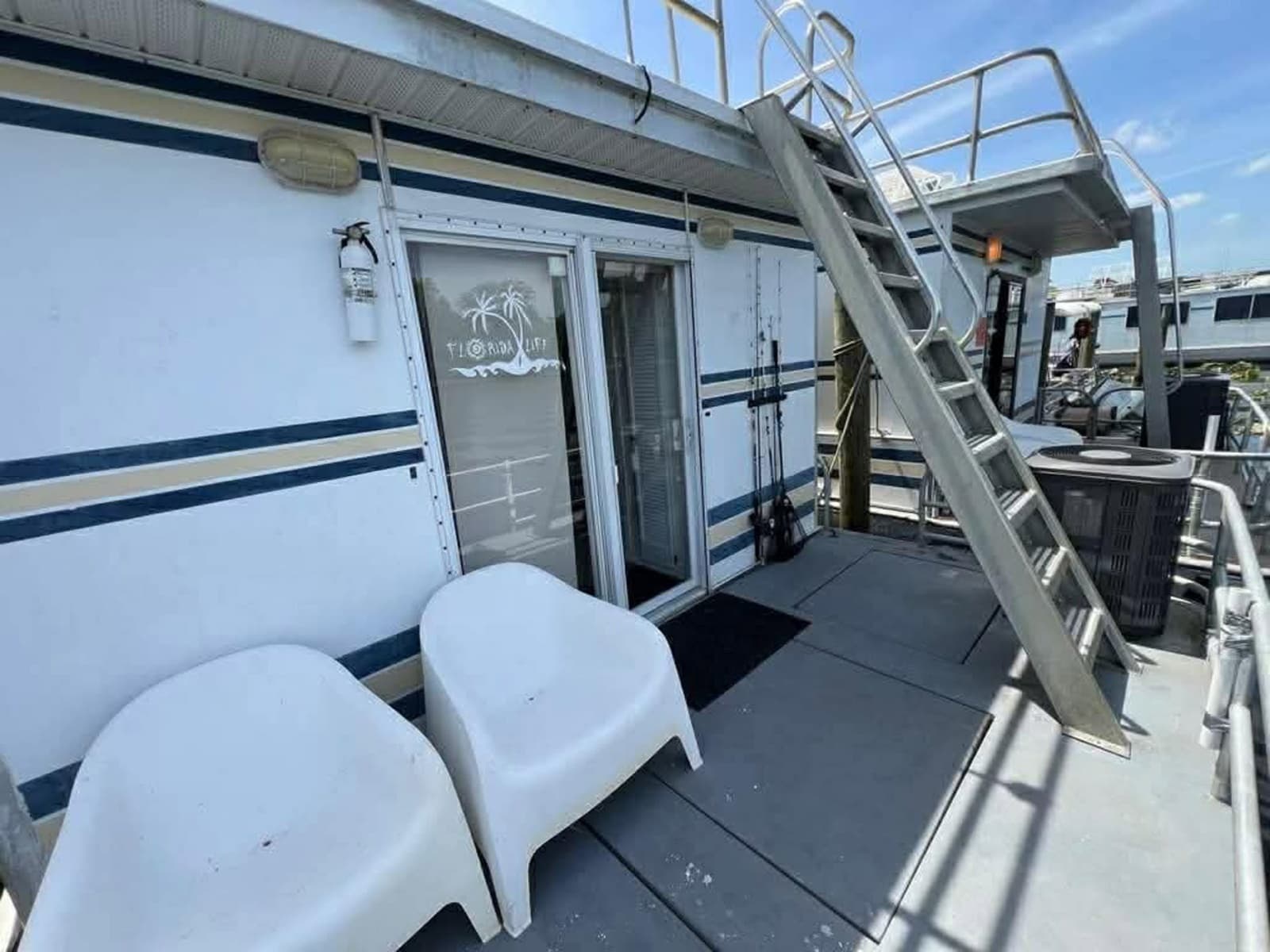 1999 Aqua Chalet 4614 - Photo 3
