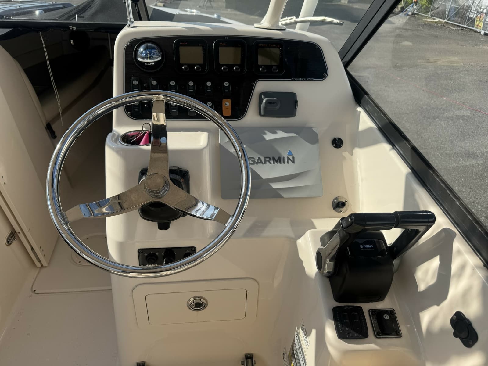 2016 Grady-White 255 Freedom - Photo 12